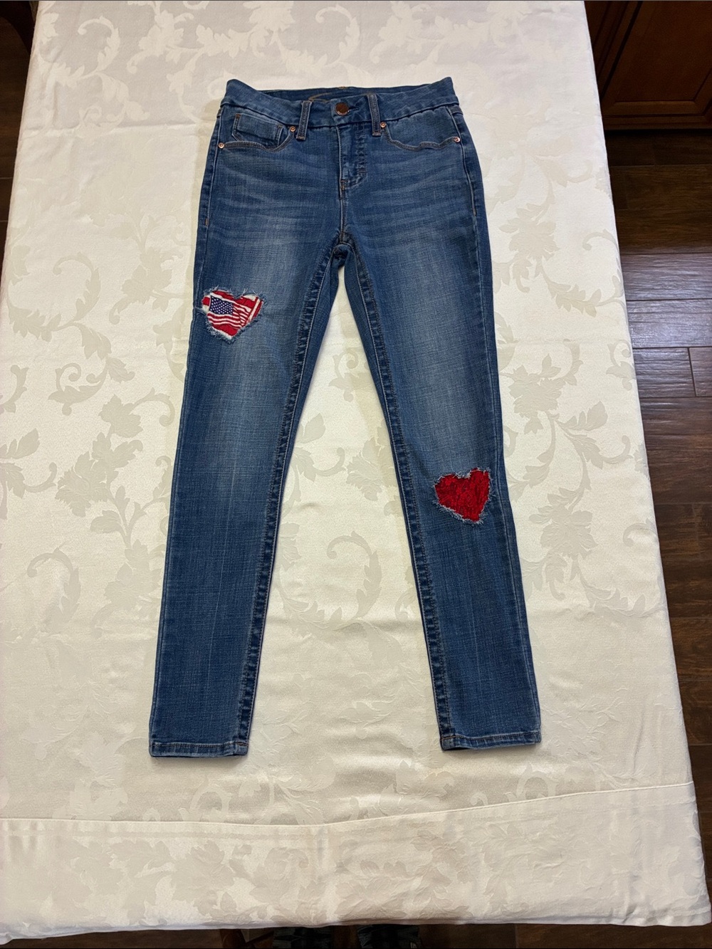 Women’s Seven7 Distressed USA Flag & Red Lace Patched Jeans, High Rise, Size 4 - Picture 5 of 16